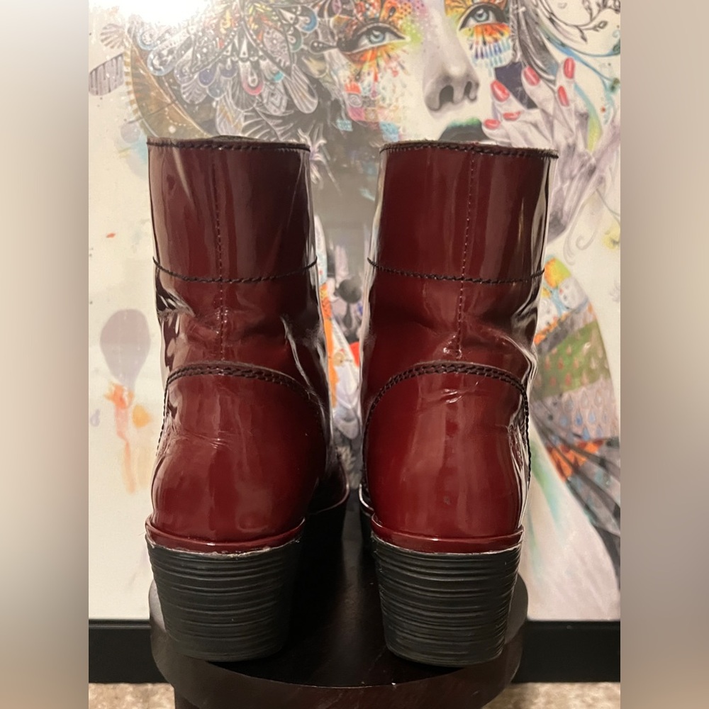 Fly London “Ygot” Lace-Up Patent Leather Wedge Boots" Size 7.5 EUC - Picture 3 of 9
